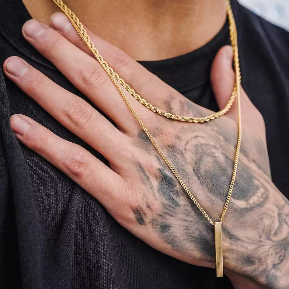 Vertical Bar Pendant Necklace detail